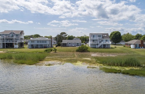 Misquamicut Cottage | Waterfront 4 BR House - Currently under renovation. 2024 Dates available soon!