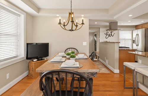 Hilton House | Waterfront | 4 guests | 1 bedroom | 2 beds | 2 full baths