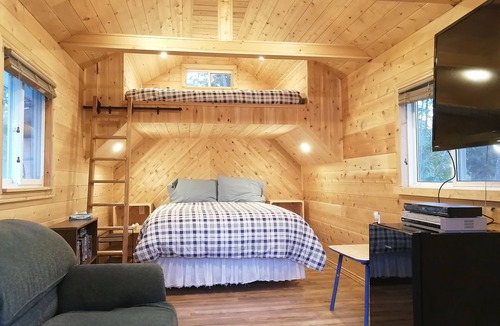 Manitowaning Cottage | Waterfront 4 season cottage.