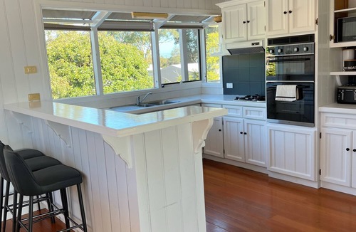 Loch Sport House | Waterfront 5 Bedroom Spacious Home