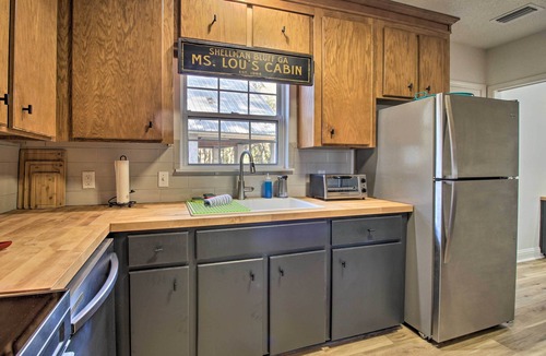 Valona Cabin | Waterfront, 7 acres; Stunning Home on Coastal Tidal Marsh w/Private Dock