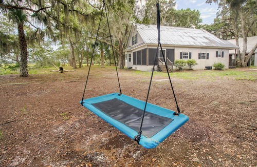 Valona Cabin | Waterfront, 7 acres; Stunning Home on Coastal Tidal Marsh w/Private Dock