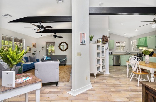 North Fort Myers House | Waterfront Acreage - Boat Launch & Saltwater Pool