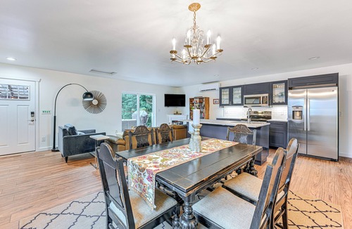 Eatonville Apartment | Waterfront Alder Lake Retreat: Private Deck!