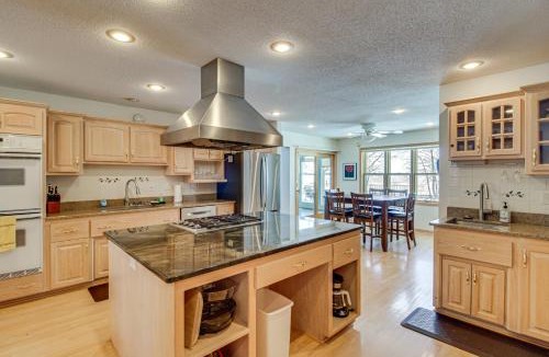 Alexandria House | Waterfront Alexandria Gem: Family & Group Friendly