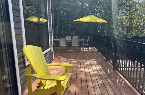 Madawaska Valley Villa | Waterfront Algonquin Retreat,Hot Tub & Sauna
