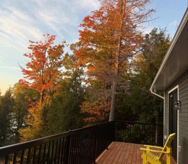 Madawaska Valley Villa | Waterfront Algonquin Retreat,Hot Tub & Sauna