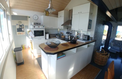 Anthy-sur-Leman Apartment | Waterfront apartment with lake view and direct access