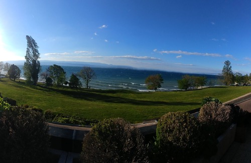 Anthy-sur-Leman Apartment | Waterfront apartment with lake view and direct access