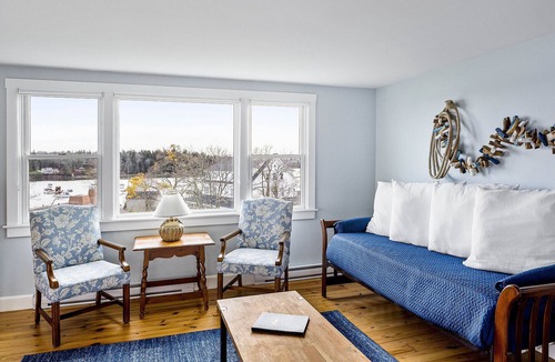 Tenants Harbor Bed & Breakfast | Waterfront Apartment w/Private Deck