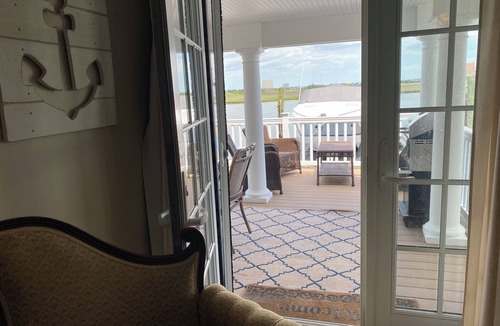 Ventnor City Apartment | Waterfront apartment with sunrise views