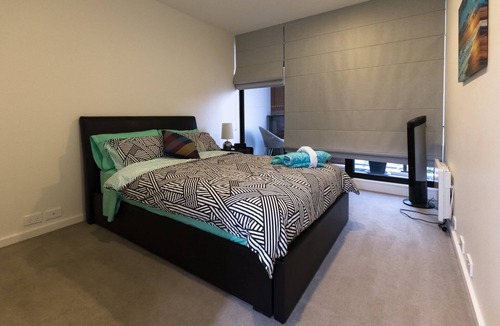 Werribee South Apartment | Waterfront Apt 221 Marina Quays