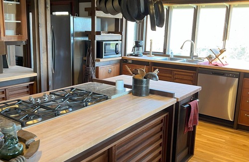 Coupeville House | Waterfront Architectural Gem on Acreage w/Hot Tub