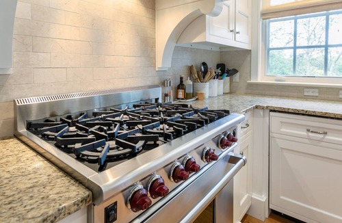 Annapolis House | Waterfront Architectural Masterpiece with private dockage available.