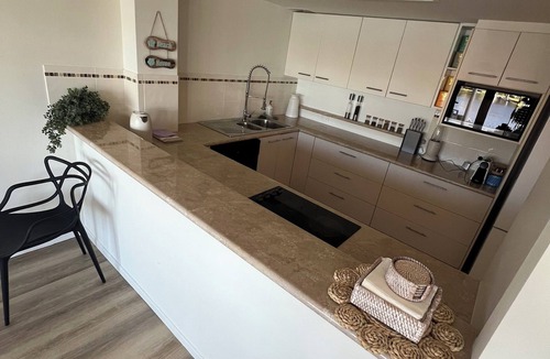 Mermaid Waters House | Waterfront at Mermaid