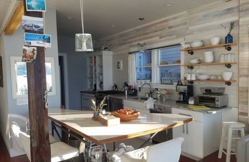 Barrington House | Waterfront Barrington