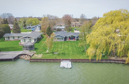 Harwich House | Waterfront Bayside Escape