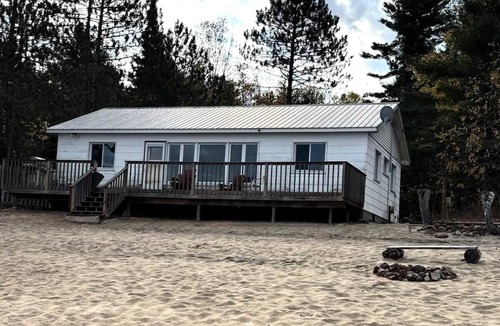Whitewater Region Cabin | Waterfront Beach House on Bay- Cottage #1