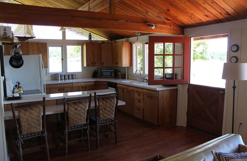 Indianola House | Waterfront Beach Cottage Retreat