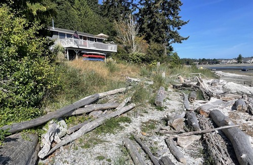 Indianola House | Waterfront Beach Cottage Retreat