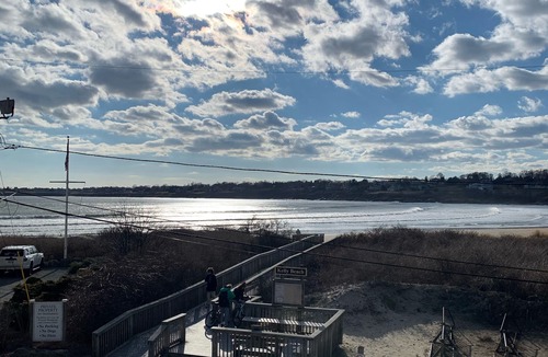 Bonnet Shores House | WATERFRONT Beach House, Private Beach Access!!