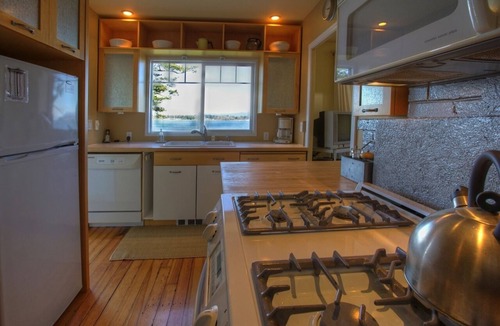 Lummi Island Cottage | Waterfront Beach House close to everything!