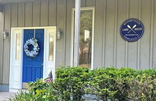 Verona Beach House | Waterfront Beach House Oneida Lake - Walkable to Park & Resort Area