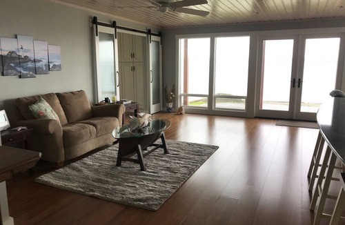 Vashon Island House | Waterfront Beach House