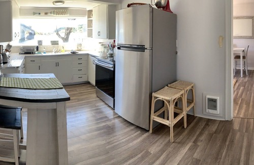 Burley House | Waterfront Beach Rental with beach access