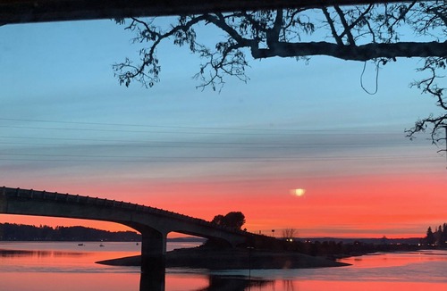 Burley House | Waterfront Beach Rental with beach access