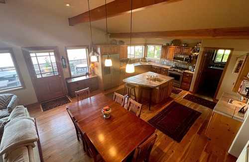 Roche Harbor House | Waterfront Beach Escape with Dock