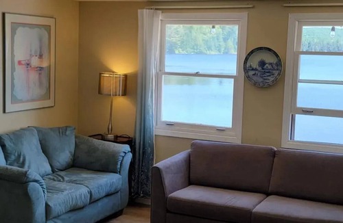 Dysart et al Cabin | Waterfront Beachfront cottage