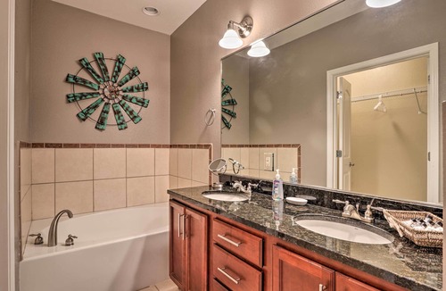 Bean Station Condo | Waterfront Bean Station Condo w/Balcony & Views!