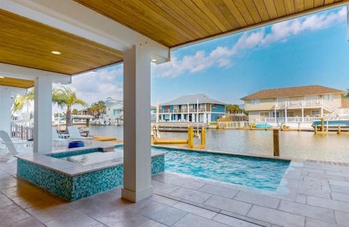 Key Allegro House | Waterfront Beauty