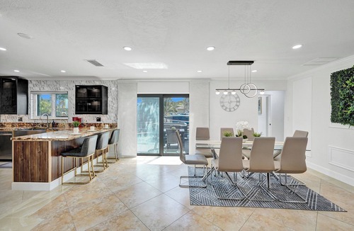 Fort Lauderdale House | Waterfront Bliss. Hot Tub/Kayaks