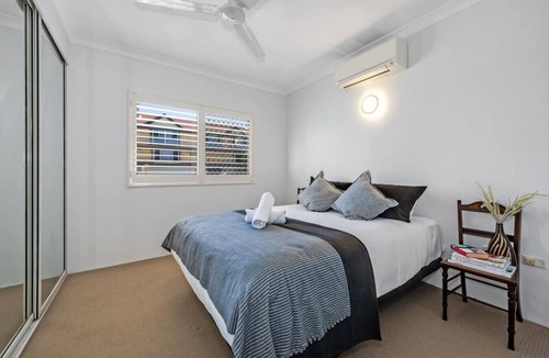 Margate Apartment | Waterfront Bliss in Margate