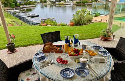 Mermaid Waters Bed & Breakfast | Waterfront BNB