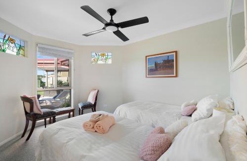 Mermaid Waters Bed & Breakfast | Waterfront BNB