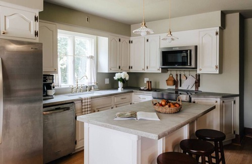 Melrose Park House | Waterfront, Boat, Hot Tub,