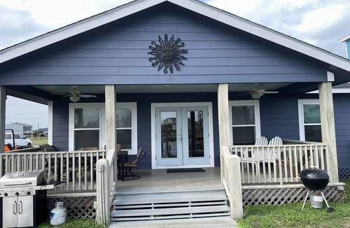 Rockport House | Waterfront, Boat Ramp & Dock, Decks, Kayaks, Pet-Friendly!