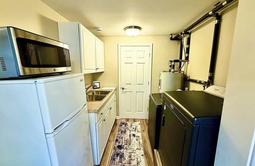 Sandusky House | Waterfront Boathouse Getaway 5 Min. Cedar Point!