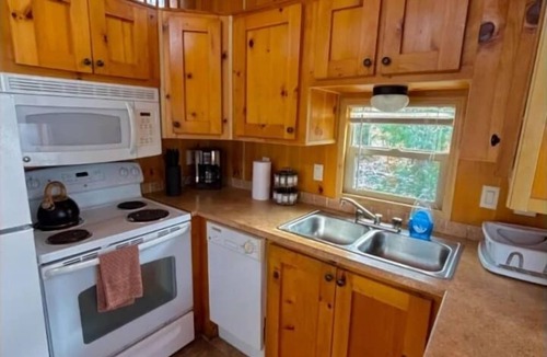 West Newton House | Waterfront Bourbon Barrel Cabin