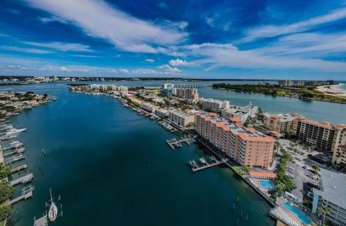 Clearwater Beach House | Waterfront Breeze Condo