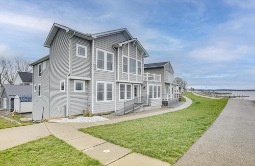 Buckeye Lake House | Waterfront Buckeye Lake House: Deck + Views!