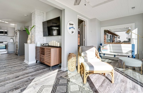 Buckeye Lake House | Waterfront Buckeye Lake Home w/Deck & Dock!