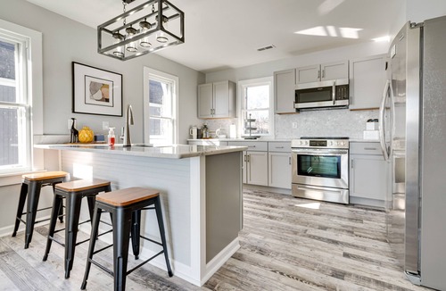 Buckeye Lake House | Waterfront Buckeye Lake Home w/Deck & Dock!