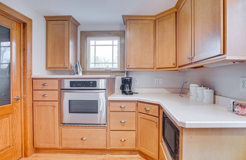 Buckeye Lake House | Waterfront Buckeye Lake House: Deck + Views!