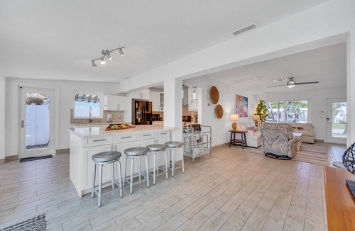 South New River Isles House | Waterfront Bungalow/Heated Pool/Pineapple Key