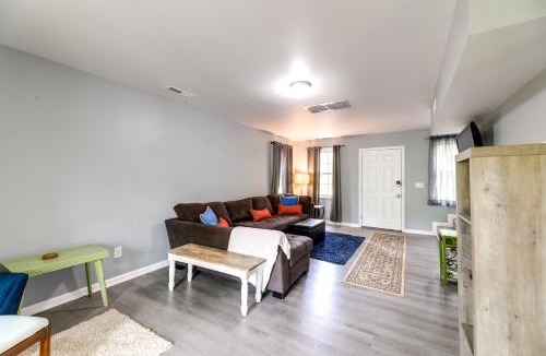 Burgaw House | Waterfront Burgaw Vacation Rental w/Private Yard!