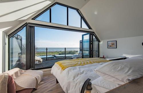 New Romney House | Waterfront by Bloom Stays